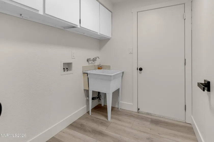 802 Lyell, Gardnerville, Nevada 89460, ,2 BathroomsBathrooms,Residential,Residential,Lyell,0,260008448