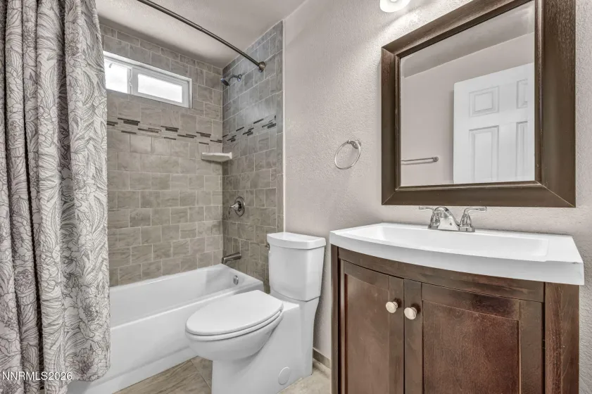 801 York, Sparks, Nevada 89434, 2 Bedrooms Bedrooms, ,2 BathroomsBathrooms,Residential,Residential,York,0,260008456