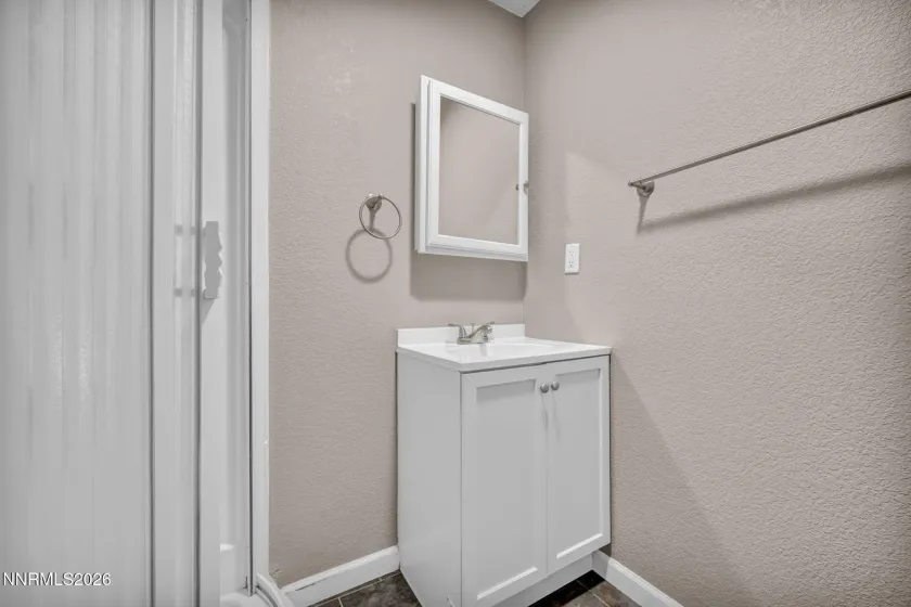 801 York, Sparks, Nevada 89434, 2 Bedrooms Bedrooms, ,2 BathroomsBathrooms,Residential,Residential,York,0,260008456