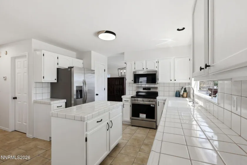 4566 Canyon Ridge, Reno, Nevada 89523, 4 Bedrooms Bedrooms, ,3 BathroomsBathrooms,Residential,Residential,Canyon Ridge,0,260008457