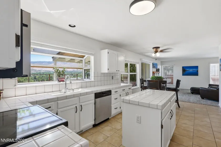 4566 Canyon Ridge, Reno, Nevada 89523, 4 Bedrooms Bedrooms, ,3 BathroomsBathrooms,Residential,Residential,Canyon Ridge,0,260008457