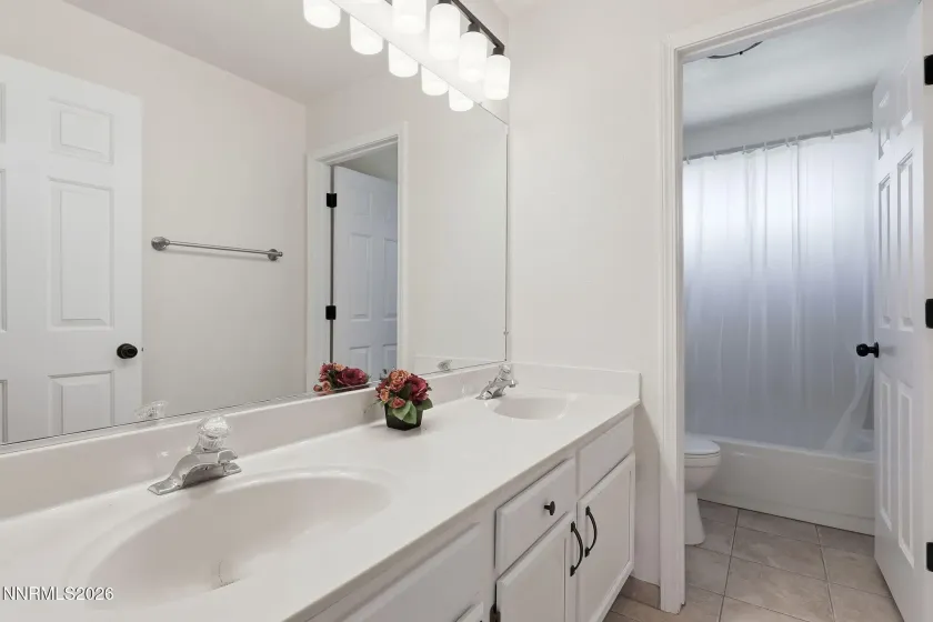 4566 Canyon Ridge, Reno, Nevada 89523, 4 Bedrooms Bedrooms, ,3 BathroomsBathrooms,Residential,Residential,Canyon Ridge,0,260008457