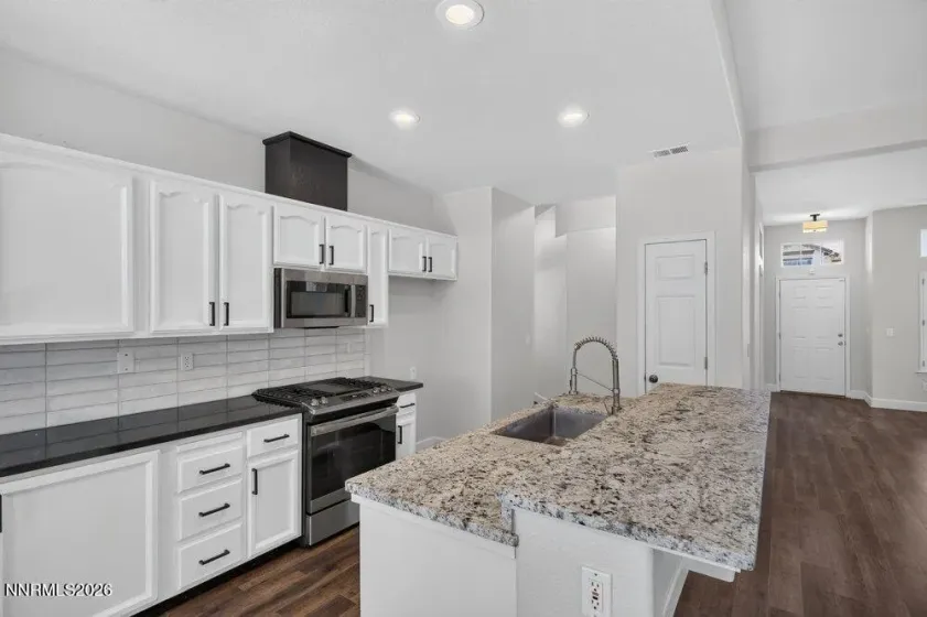 9515 Comanche Moon, Reno, Nevada 89521, 3 Bedrooms Bedrooms, ,2 BathroomsBathrooms,Residential,Residential,Comanche Moon,0,260008458