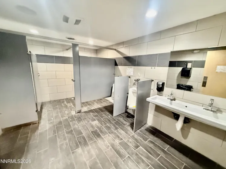 870 Broad, Battle Mountain, Nevada 89820, ,Commercial Sale,Residential,Broad,0,260008460