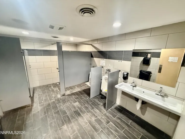 870 Broad, Battle Mountain, Nevada 89820, ,Commercial Sale,Residential,Broad,0,260008460