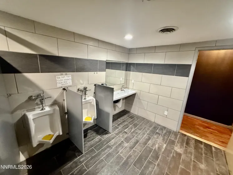 870 Broad, Battle Mountain, Nevada 89820, ,Commercial Sale,Residential,Broad,0,260008460