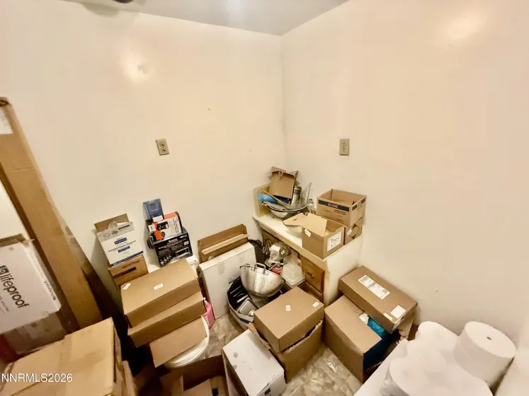 870 Broad, Battle Mountain, Nevada 89820, ,Commercial Sale,Residential,Broad,0,260008460
