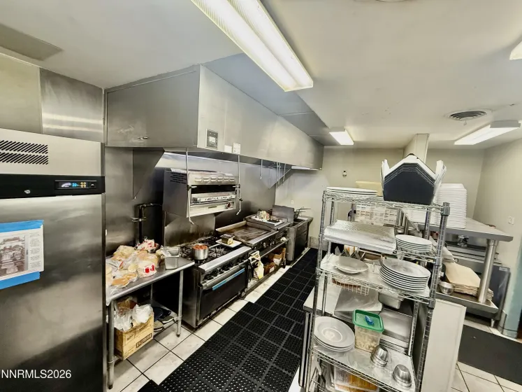 870 Broad, Battle Mountain, Nevada 89820, ,Commercial Sale,Residential,Broad,0,260008460