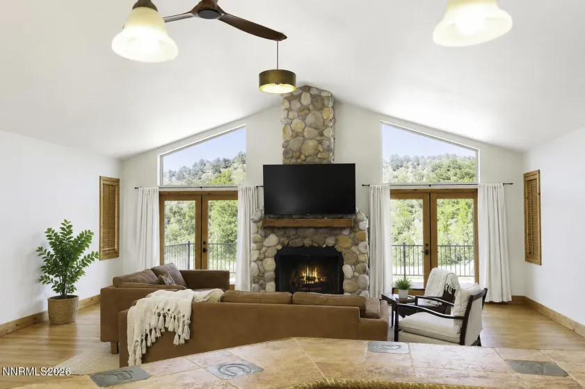 2000 Lousetown, Reno, Nevada 89521, 3 Bedrooms Bedrooms, ,2 BathroomsBathrooms,Residential,Residential,Lousetown,0,260008463