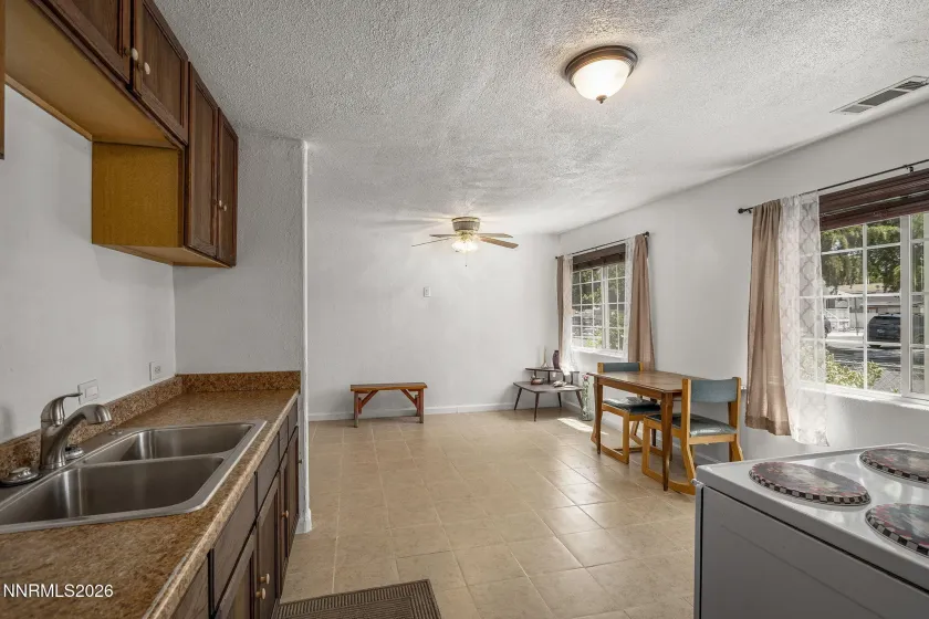 601 12th, Sparks, Nevada 89431, 1 Bedroom Bedrooms, ,1 BathroomBathrooms,Residential,Residential,12th,0,260008464