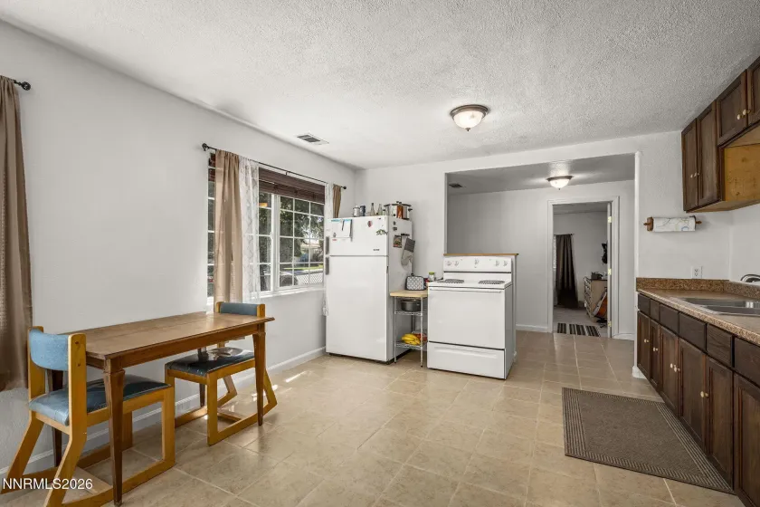 601 12th, Sparks, Nevada 89431, 1 Bedroom Bedrooms, ,1 BathroomBathrooms,Residential,Residential,12th,0,260008464