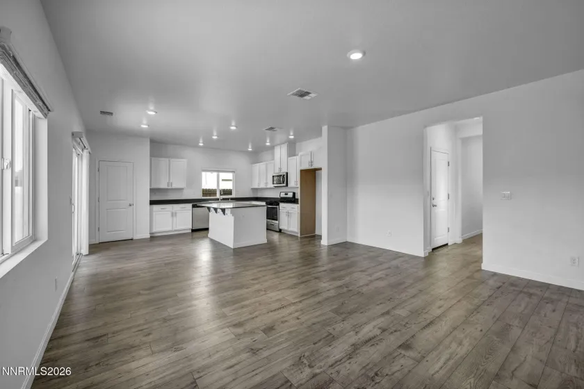 8918 Wolf Moon, Reno, Nevada 89506, 4 Bedrooms Bedrooms, ,3 BathroomsBathrooms,Residential,Residential,Wolf Moon,0,260008467