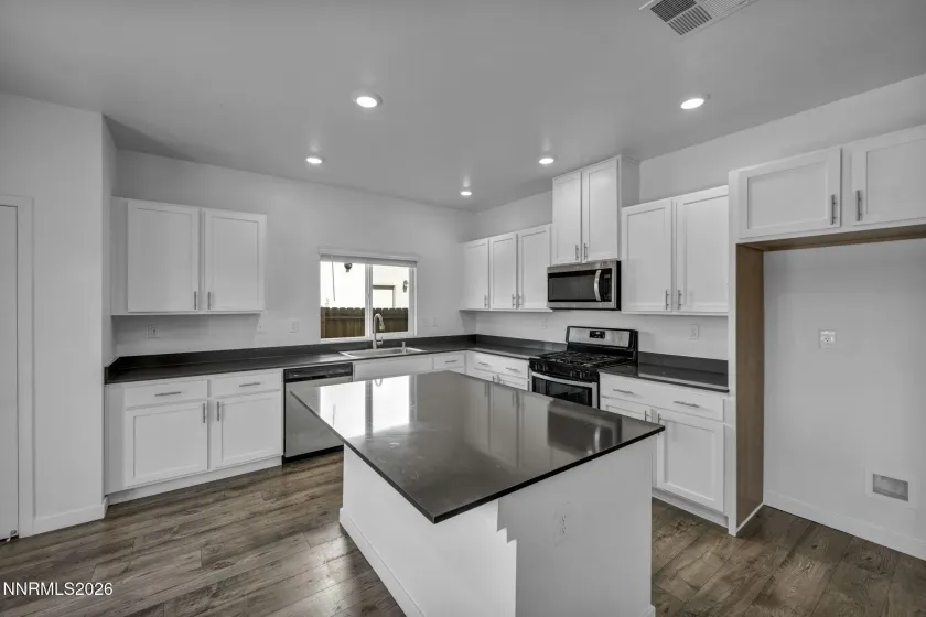 8918 Wolf Moon, Reno, Nevada 89506, 4 Bedrooms Bedrooms, ,3 BathroomsBathrooms,Residential,Residential,Wolf Moon,0,260008467