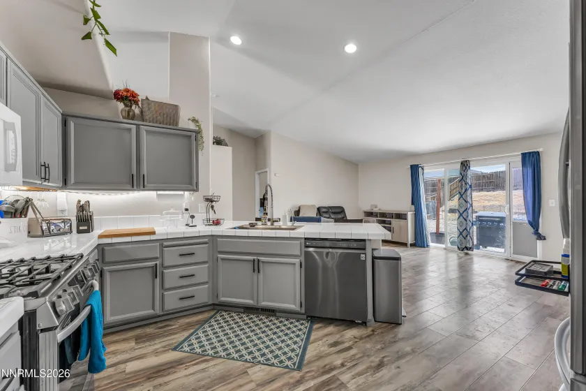 333 Emigrant, Fernley, Nevada 89408, 3 Bedrooms Bedrooms, ,2 BathroomsBathrooms,Residential,Residential,Emigrant,0,260008468