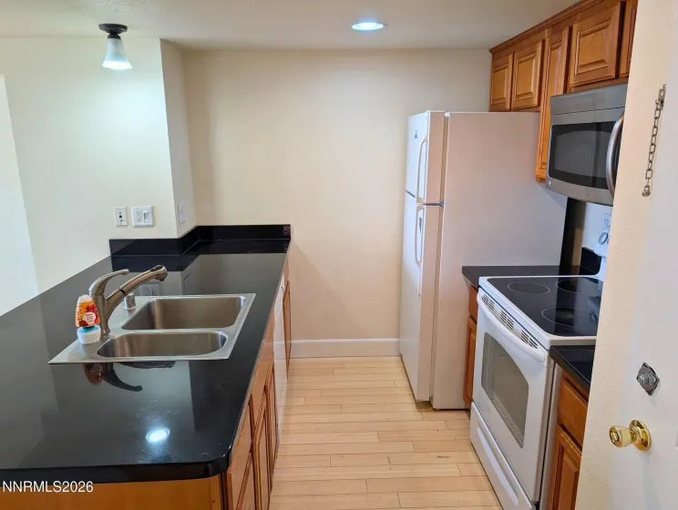 450 Arlington, Reno, Nevada 89503, 1 Bedroom Bedrooms, ,1 BathroomBathrooms,Residential,Residential,Arlington,0,260001392