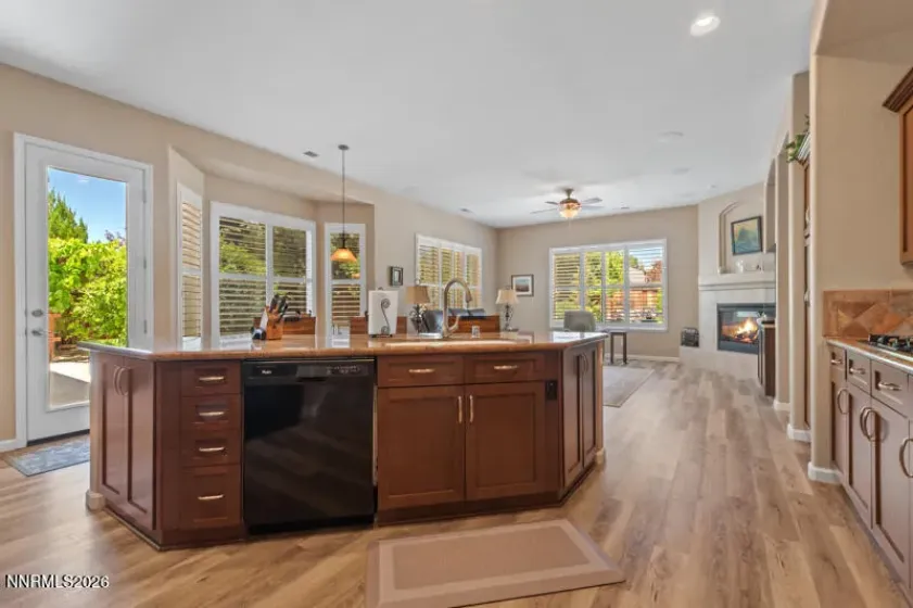 3462 Lisbon, Sparks, Nevada 89436, 4 Bedrooms Bedrooms, ,3 BathroomsBathrooms,Residential,Residential,Lisbon,0,260008471