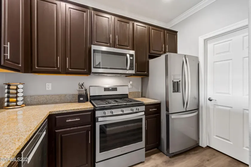 900 Meadows, Reno, Nevada 89521, 2 Bedrooms Bedrooms, ,2 BathroomsBathrooms,Residential,Residential,Meadows,0,260008477