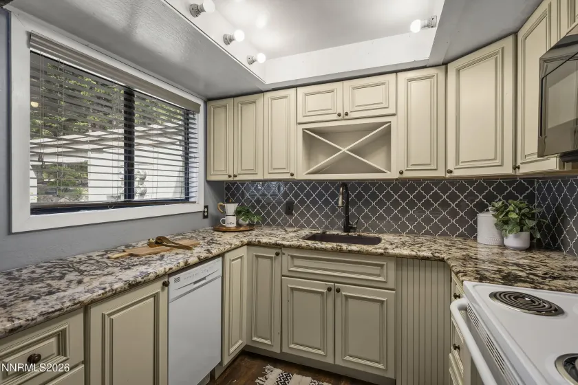 810 Alder, Incline Village, Nevada 89451, 2 Bedrooms Bedrooms, ,2 BathroomsBathrooms,Residential,Residential,Alder,0,260008487