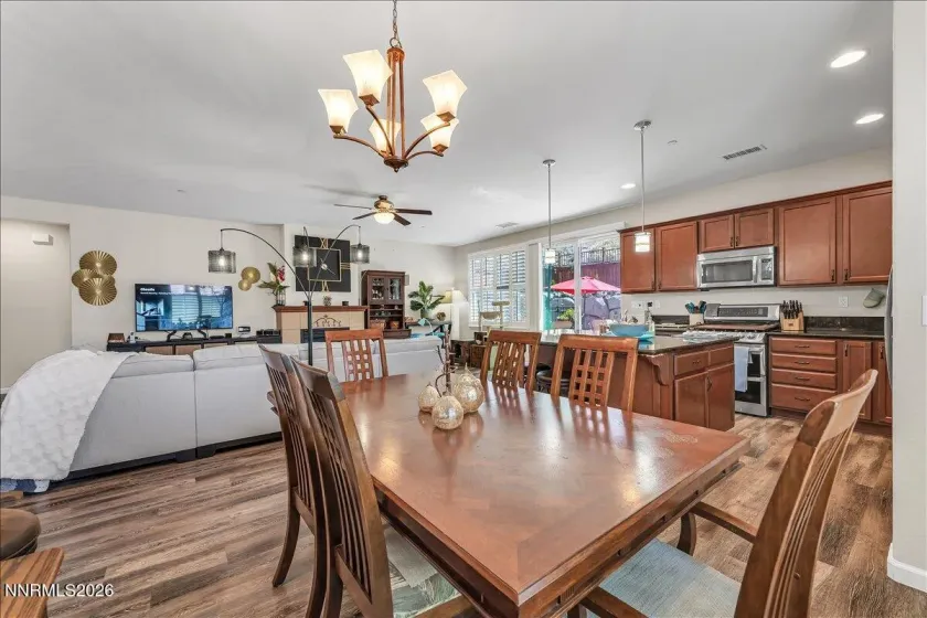 5406 Energystone, Sparks, Nevada 89436, 3 Bedrooms Bedrooms, ,2 BathroomsBathrooms,Residential,Residential,Energystone,0,260008489