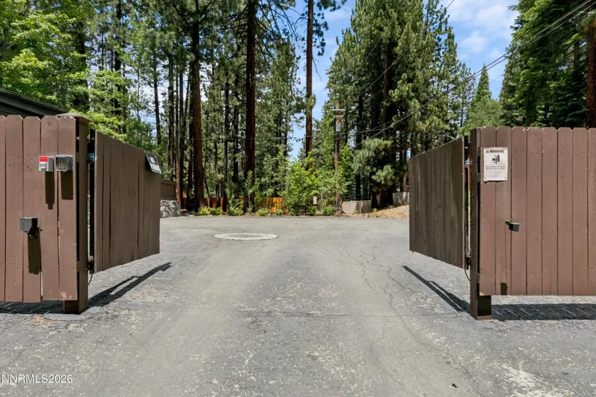 175 Juniper, Stateline, Nevada 89449, 4 Bedrooms Bedrooms, ,3 BathroomsBathrooms,Residential,Residential,Juniper,0,260008490