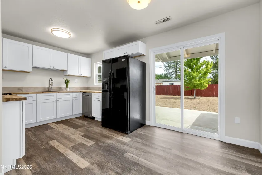 439 L, Sparks, Nevada 89431, 3 Bedrooms Bedrooms, ,2 BathroomsBathrooms,Residential,Residential,L,0,260008491