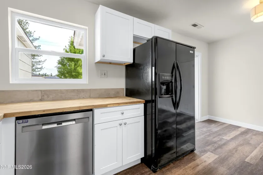 439 L, Sparks, Nevada 89431, 3 Bedrooms Bedrooms, ,2 BathroomsBathrooms,Residential,Residential,L,0,260008491