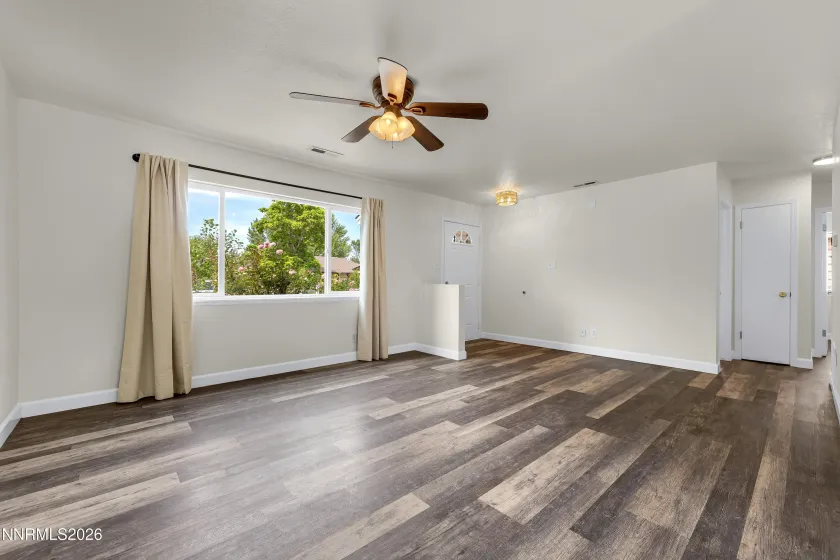 439 L, Sparks, Nevada 89431, 3 Bedrooms Bedrooms, ,2 BathroomsBathrooms,Residential,Residential,L,0,260008491