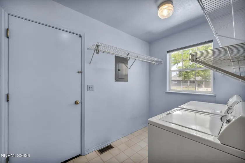 692 Lassen, Gardnerville, Nevada 89460, 4 Bedrooms Bedrooms, ,2 BathroomsBathrooms,Residential,Residential,Lassen,0,260008493