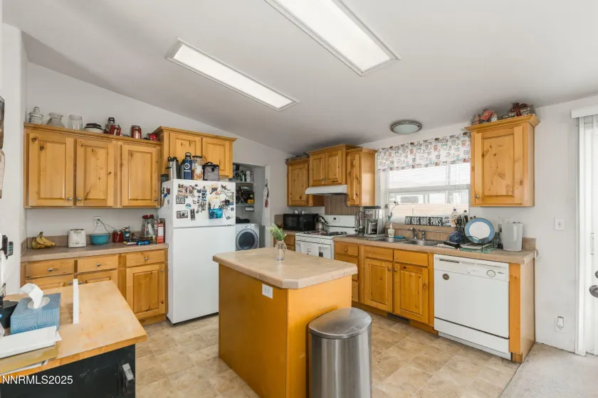 2820 Truckee, Silver Springs, Nevada 89429, 3 Bedrooms Bedrooms, ,2 BathroomsBathrooms,Residential,Residential,Truckee,0,260008496