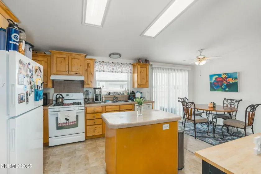 2820 Truckee, Silver Springs, Nevada 89429, 3 Bedrooms Bedrooms, ,2 BathroomsBathrooms,Residential,Residential,Truckee,0,260008496