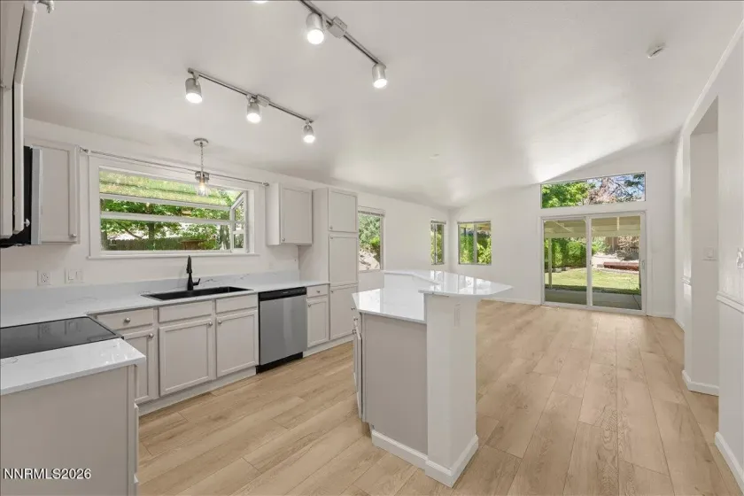 6913 Tesoro, Reno, Nevada 89523, 3 Bedrooms Bedrooms, ,2 BathroomsBathrooms,Residential,Residential,Tesoro,0,260008497