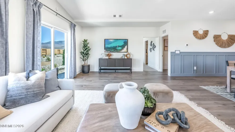 724 Alouette, Dayton, Nevada 89403, 4 Bedrooms Bedrooms, ,3 BathroomsBathrooms,Residential,Residential,Alouette,0,260008508