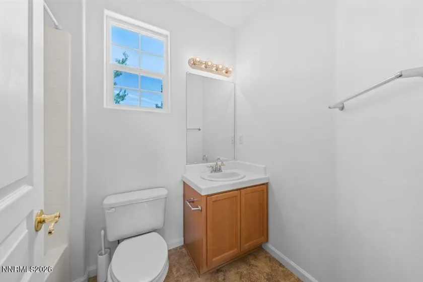 Upstairs hall bathroom
