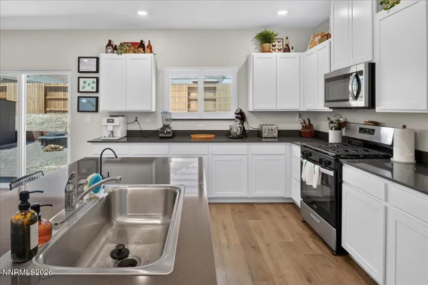 610 Union, Dayton, Nevada 89403, 5 Bedrooms Bedrooms, ,3 BathroomsBathrooms,Residential,Residential,Union,0,260008524