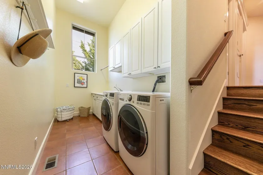 150 Juniper Hill, Reno, Nevada 89519, 7 Bedrooms Bedrooms, ,5 BathroomsBathrooms,Residential,Residential,Juniper Hill,0,260008525