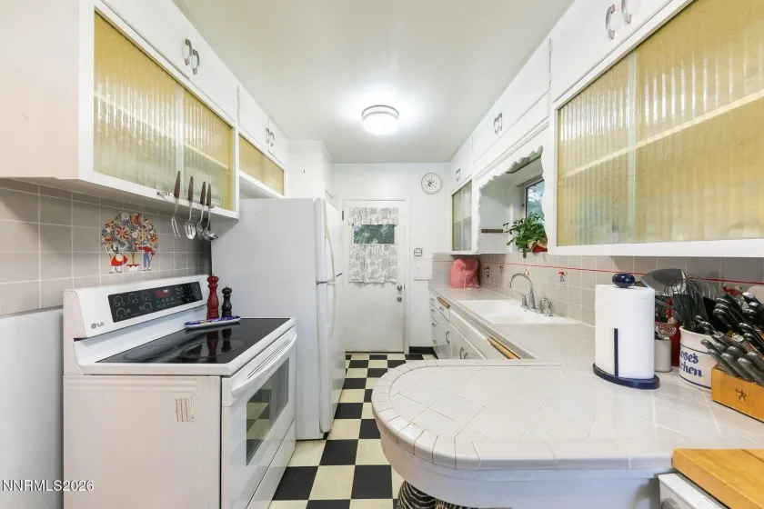 150 Juniper Hill, Reno, Nevada 89519, 7 Bedrooms Bedrooms, ,5 BathroomsBathrooms,Residential,Residential,Juniper Hill,0,260008525