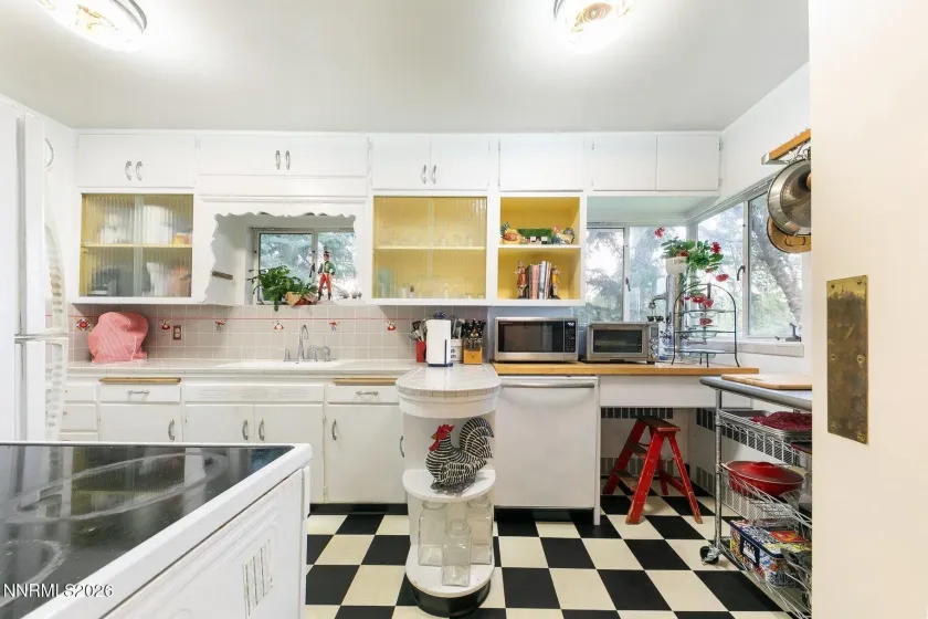 150 Juniper Hill, Reno, Nevada 89519, 7 Bedrooms Bedrooms, ,5 BathroomsBathrooms,Residential,Residential,Juniper Hill,0,260008525