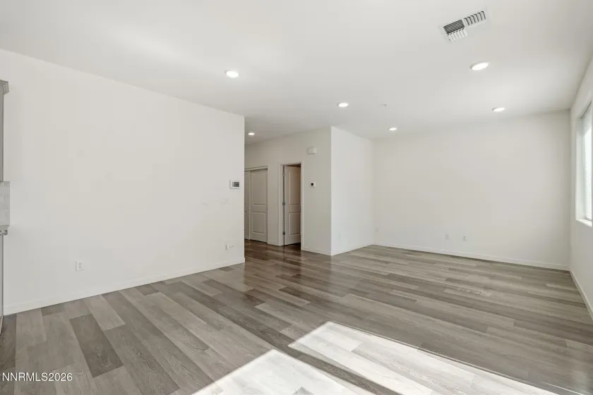 4903 Black Falcon, Sun Valley, Nevada 89433, 3 Bedrooms Bedrooms, ,3 BathroomsBathrooms,Residential,Residential,Black Falcon,0,260008531