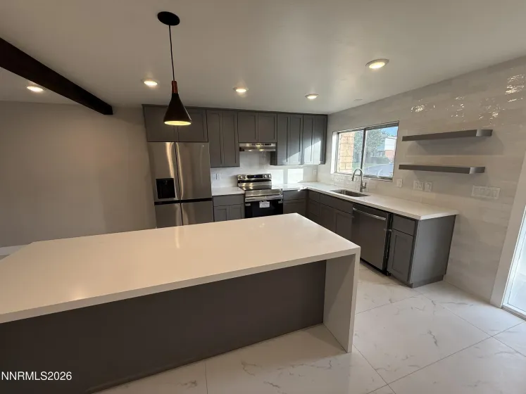 497 Smithridge, Reno, Nevada 89502, 2 Bedrooms Bedrooms, ,2 BathroomsBathrooms,Residential,Residential,Smithridge,0,260008532