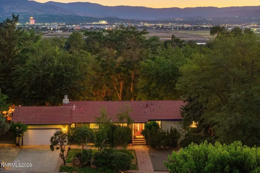 2255 Parkway, Reno, Nevada 89502, 5 Bedrooms Bedrooms, ,3 BathroomsBathrooms,Residential,Residential,Parkway,0,260008540