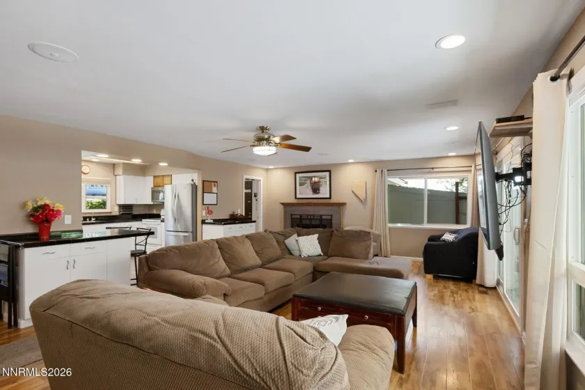 2255 Parkway, Reno, Nevada 89502, 5 Bedrooms Bedrooms, ,3 BathroomsBathrooms,Residential,Residential,Parkway,0,260008540