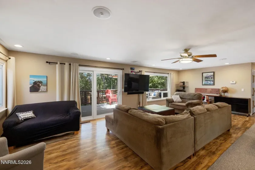 2255 Parkway, Reno, Nevada 89502, 5 Bedrooms Bedrooms, ,3 BathroomsBathrooms,Residential,Residential,Parkway,0,260008540