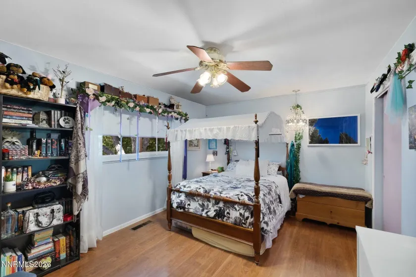 2255 Parkway, Reno, Nevada 89502, 5 Bedrooms Bedrooms, ,3 BathroomsBathrooms,Residential,Residential,Parkway,0,260008540