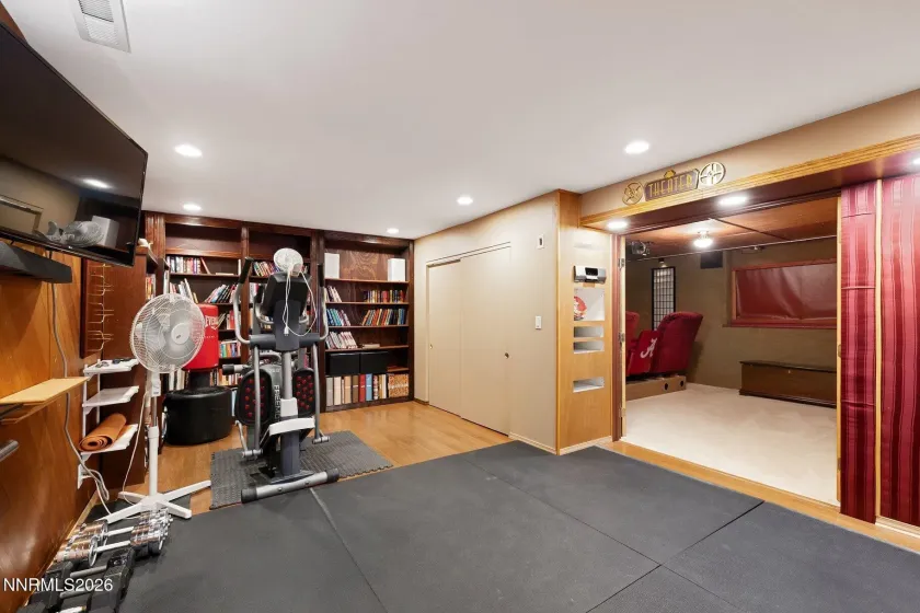 2255 Parkway, Reno, Nevada 89502, 5 Bedrooms Bedrooms, ,3 BathroomsBathrooms,Residential,Residential,Parkway,0,260008540