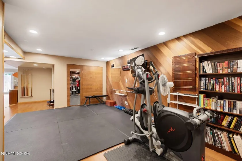 2255 Parkway, Reno, Nevada 89502, 5 Bedrooms Bedrooms, ,3 BathroomsBathrooms,Residential,Residential,Parkway,0,260008540