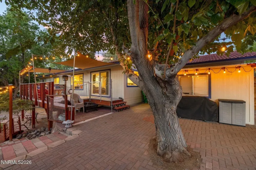 2255 Parkway, Reno, Nevada 89502, 5 Bedrooms Bedrooms, ,3 BathroomsBathrooms,Residential,Residential,Parkway,0,260008540