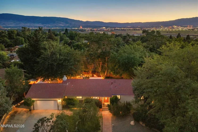 2255 Parkway, Reno, Nevada 89502, 5 Bedrooms Bedrooms, ,3 BathroomsBathrooms,Residential,Residential,Parkway,0,260008540
