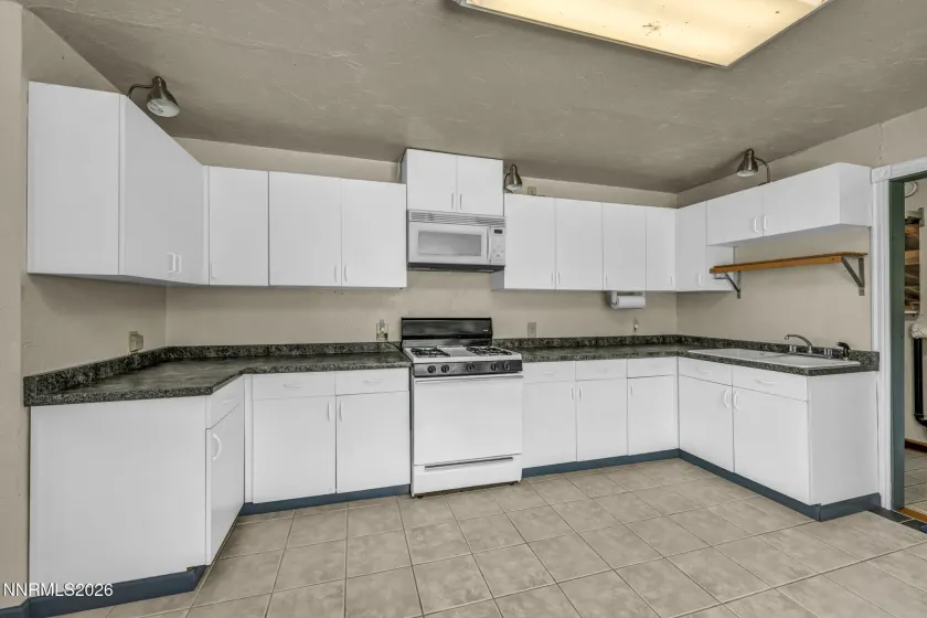 3490 Dry Lake, Reno, Nevada 89521, 3 Bedrooms Bedrooms, ,2 BathroomsBathrooms,Residential,Residential,Dry Lake,0,260008550