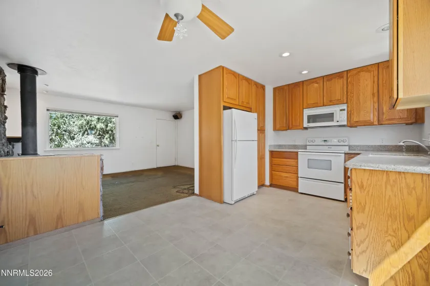 1442 Topaz, Gardnerville, Nevada 89460, 3 Bedrooms Bedrooms, ,2 BathroomsBathrooms,Residential,Residential,Topaz,0,260008552