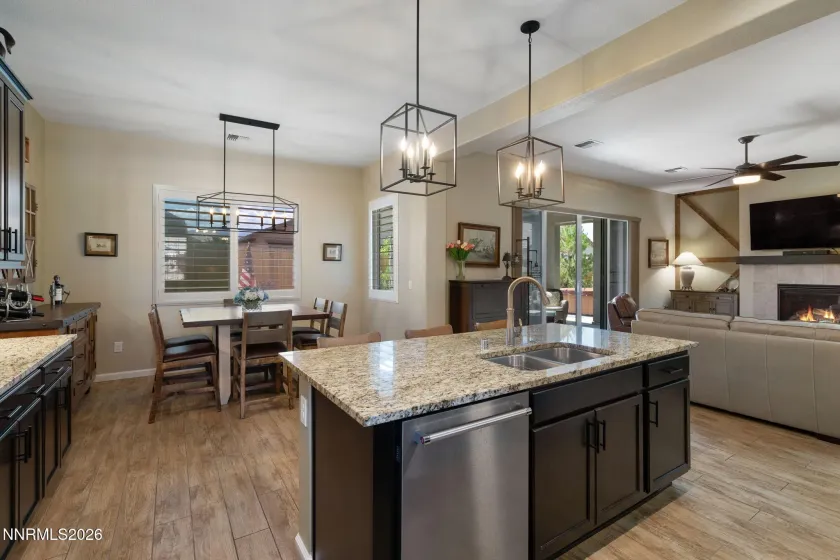 9675 Thesolious, Reno, Nevada 89521, 2 Bedrooms Bedrooms, ,3 BathroomsBathrooms,Residential,Residential,Thesolious,0,260008553